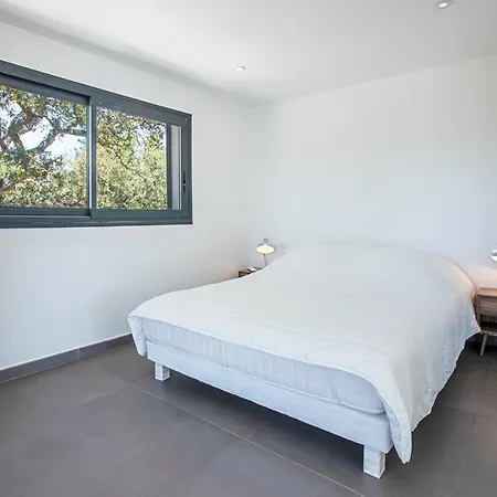 Villa Ryx Avec Piscine *