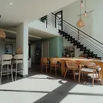 Ryx Avec Piscine Βίλα *