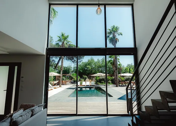 Ryx Avec Piscine Grimaud