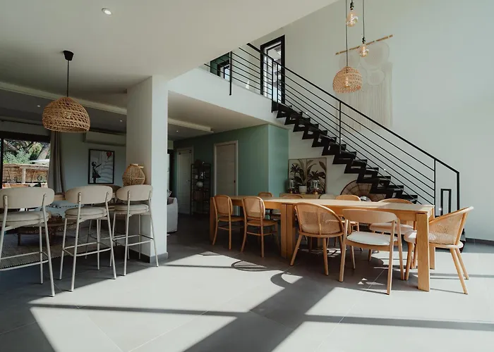 Ryx Avec Piscine Villa *